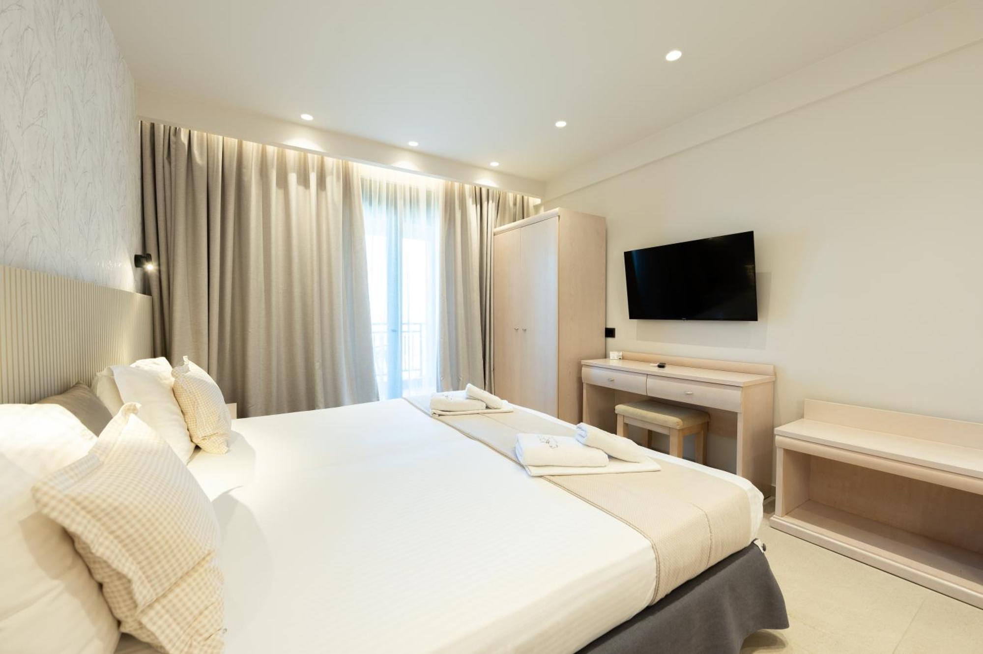 Hotel Areti Neos Marmaras Bagian luar foto