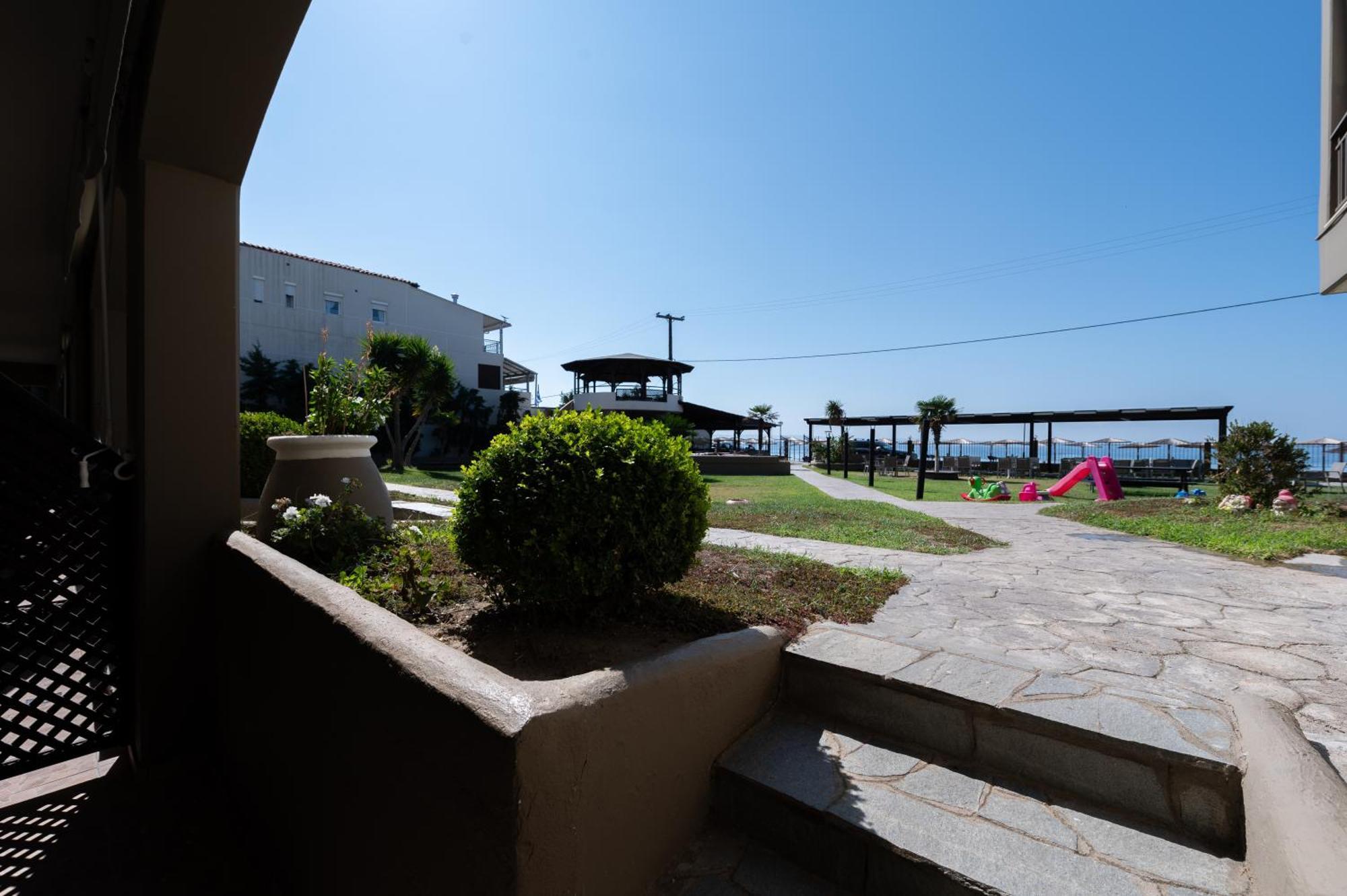 Hotel Areti Neos Marmaras Bagian luar foto