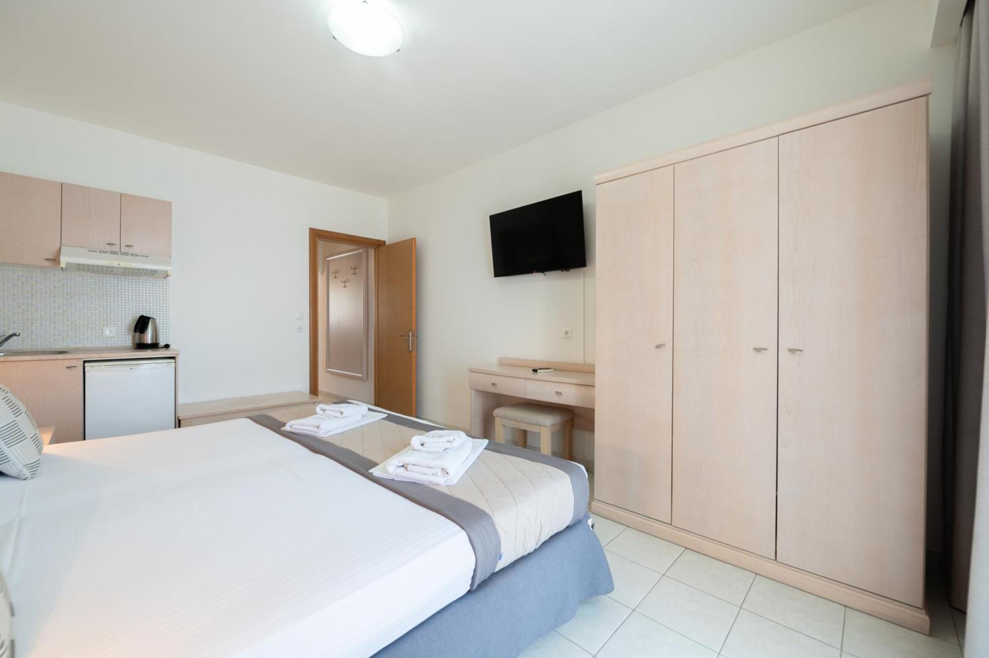 Hotel Areti Neos Marmaras Bagian luar foto