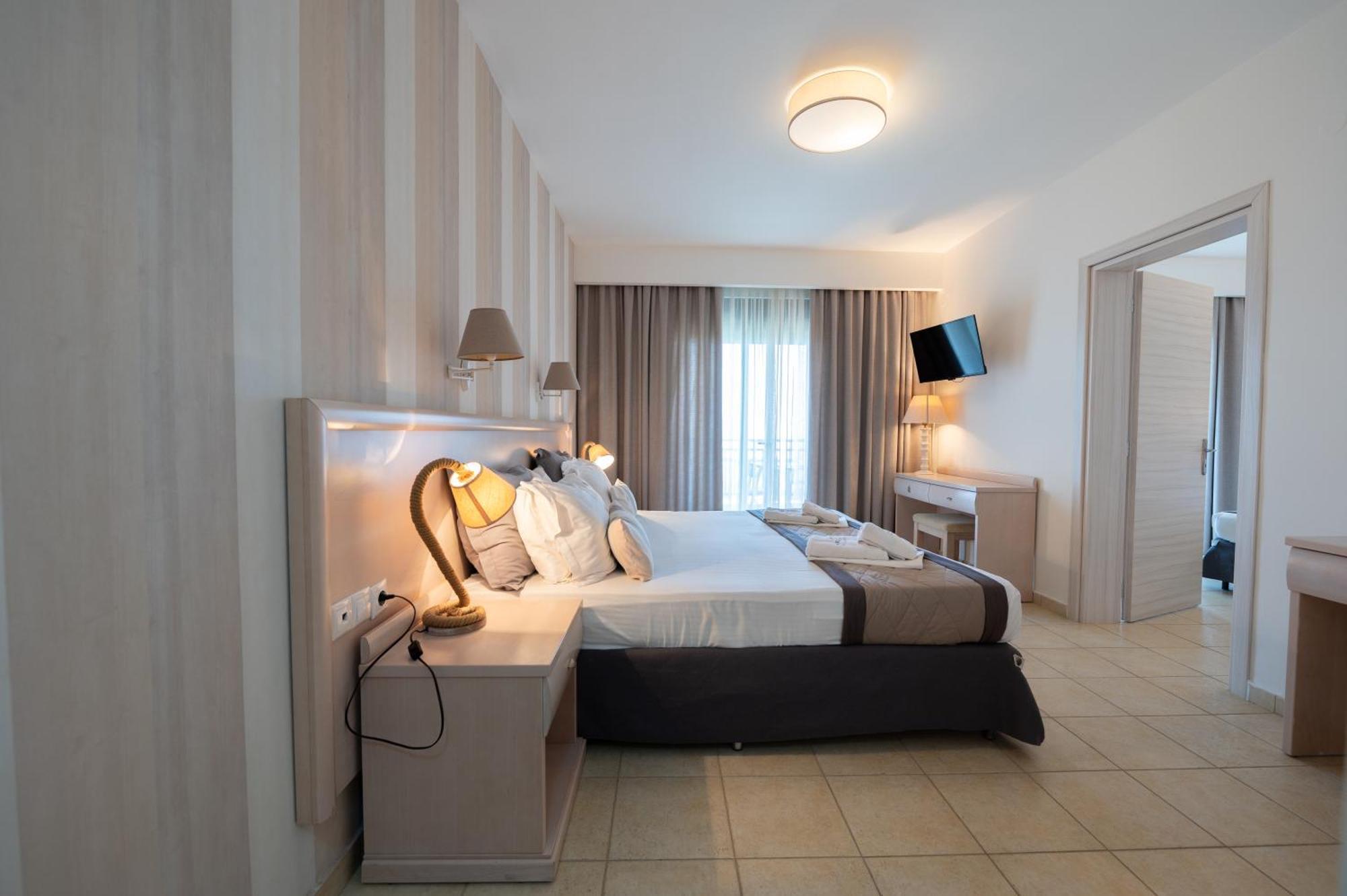 Hotel Areti Neos Marmaras Bagian luar foto
